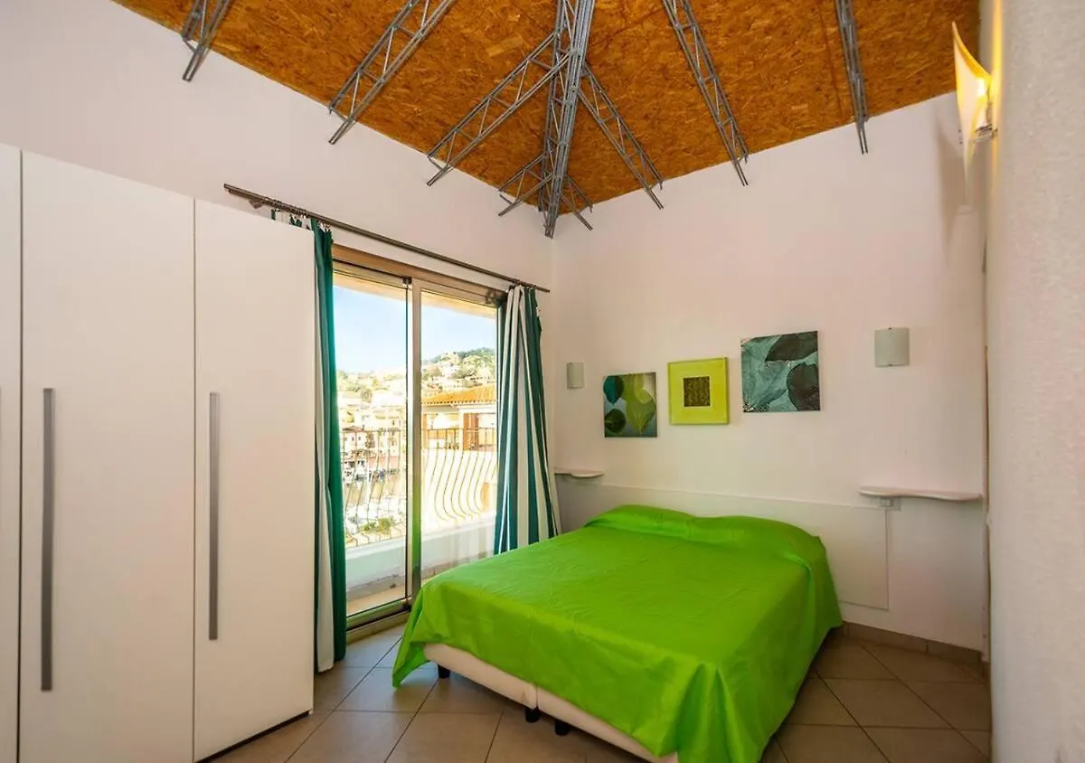 Hotel Chez Coco La Maddalena  Affittacamere La Maddalena (Sassari)