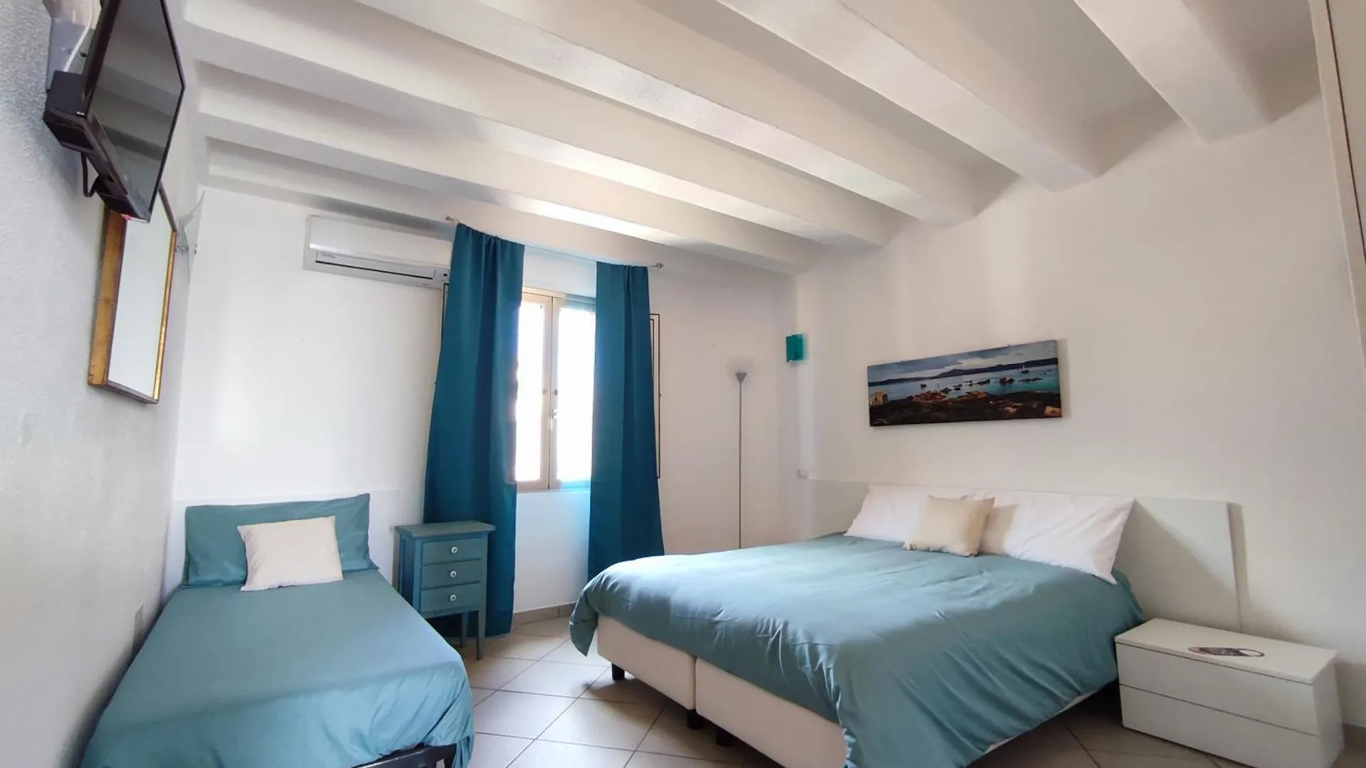 Hotel Chez Coco La Maddalena  Affittacamere